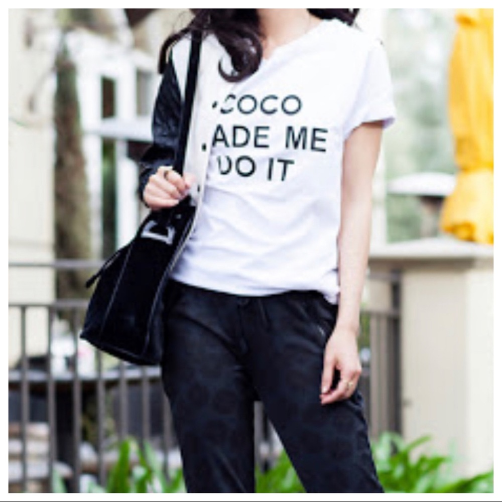MADE ME DO IT GRAPHIC TEE - Picture 5 of 7